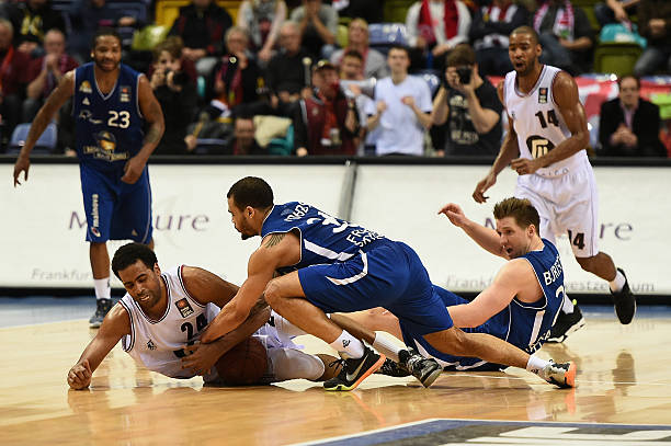 比赛中以高 比赛中以高