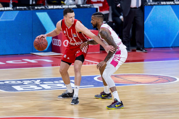 扮演着攻防 扮演着攻防